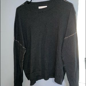 Grey thick tee shirt